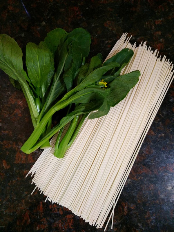 Simple Food for One Person~~ Choy Sum Fried Noodles recipe