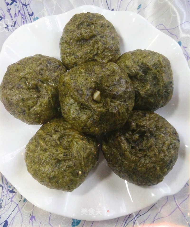 Chinese Mugwort Dried Bean Curd Buns recipe