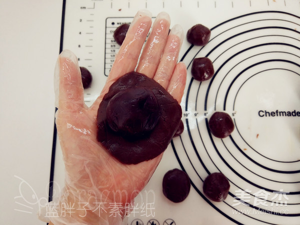 Dark Beauty Chocolate Mooncakes recipe