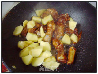 Stewed Pork Ribs with Potatoes. recipe