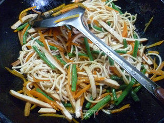 Carotene Fried Noodles recipe