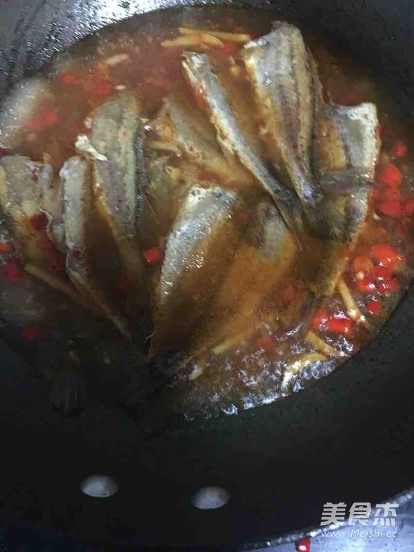 Braised Small Yellow Croaker recipe