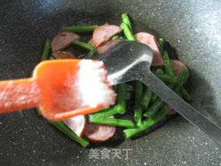 Stir-fried Plum Peas with Pork Ham recipe