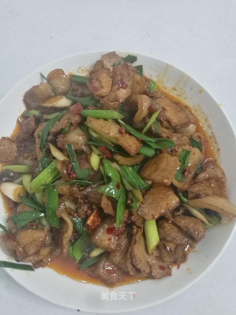 Stir-fried Pork with Garlic Sprouts recipe