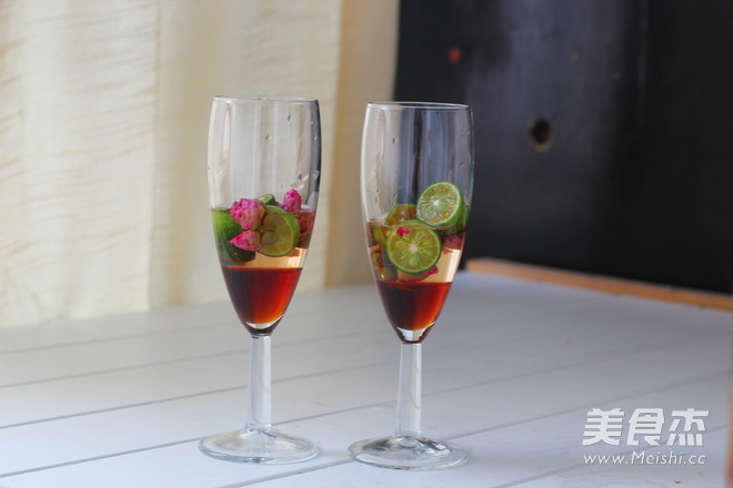 Rose Schisandra Sparkling Drink recipe