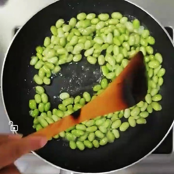 Shanghai Salty and Sour Rice with Edamame and Taro Rice recipe