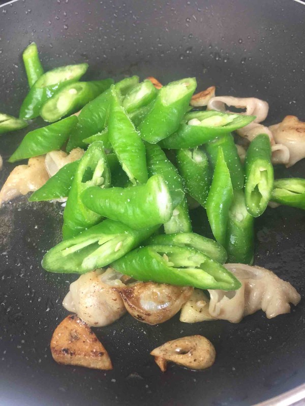 Stir-fried Pork Intestine with Green Pepper recipe