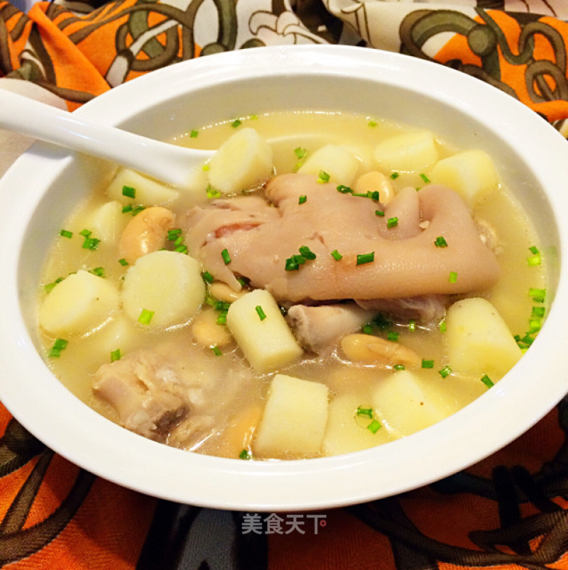Snow Peas and Yam Hoof Flower Soup recipe