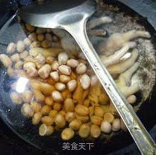 Chicken Feet with Black Fungus and Peanuts recipe