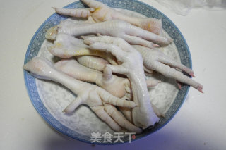 Roasted Chicken Feet with Carrots recipe