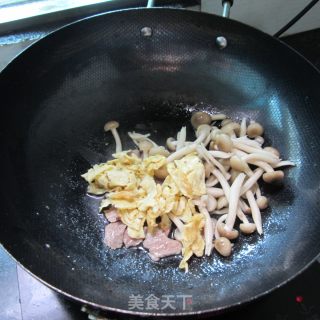Shimeji Mushroom Meat Soup with Egg Skin recipe