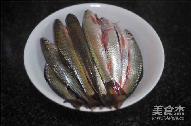 Braised Fish with Shredded Radish recipe