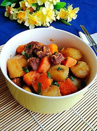 Roast Beef Brisket with Potatoes and Carrots recipe