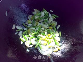 Stir-fried Three-color Vegetables recipe