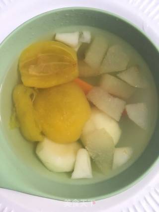 Loquat, Horseshoe and Pear Soup recipe