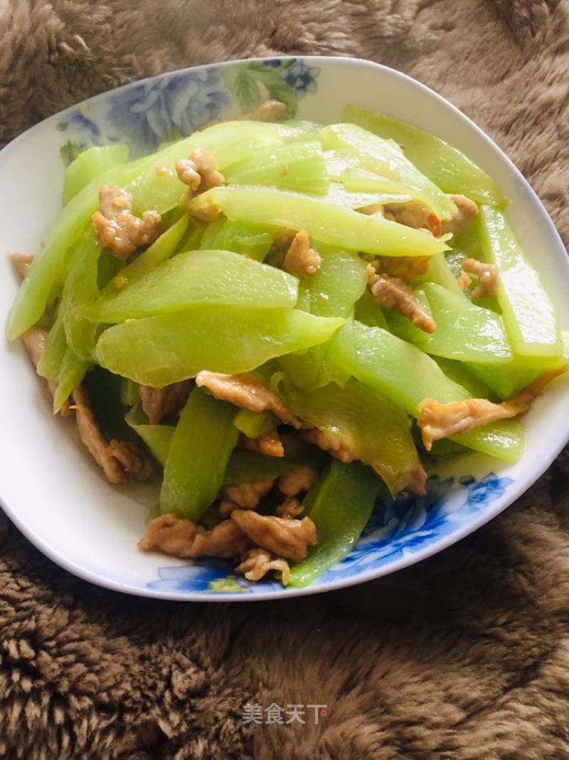 Stir-fried Lettuce with Shredded Pork recipe