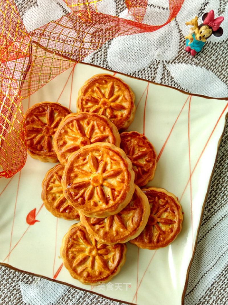 Cantonese-style Lotus Seed Paste and Five-ren Moon Cake recipe