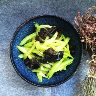 Stir-fried Celery Fungus recipe