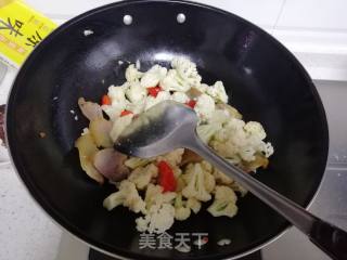 Stir-fried Cauliflower with Bacon recipe