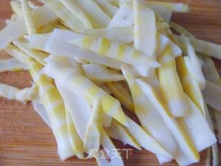 Simple Stir-fried Banquets are Also Good---thin Bamboo Shoots and Pork Slices recipe