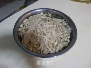 Chopped Pepper and Red Oil Enoki Mushroom recipe