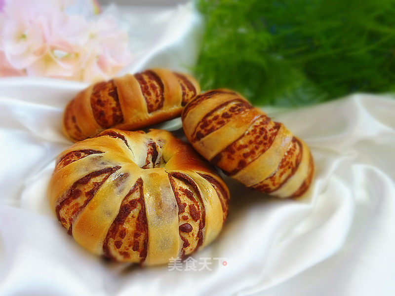 #四session Baking Contest and It's Love to Eat Festival# 豆沙包圈 recipe