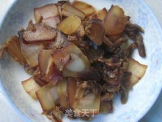 Stir-fried Bracken with Bacon recipe