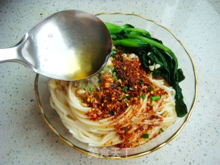 Spicy Oil Splashed Noodles recipe