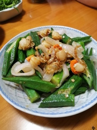Simple and Delicious~~ Fried Scallops with Okra recipe
