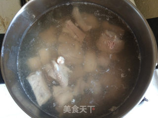 Braised Pork Ribs with Carrots recipe