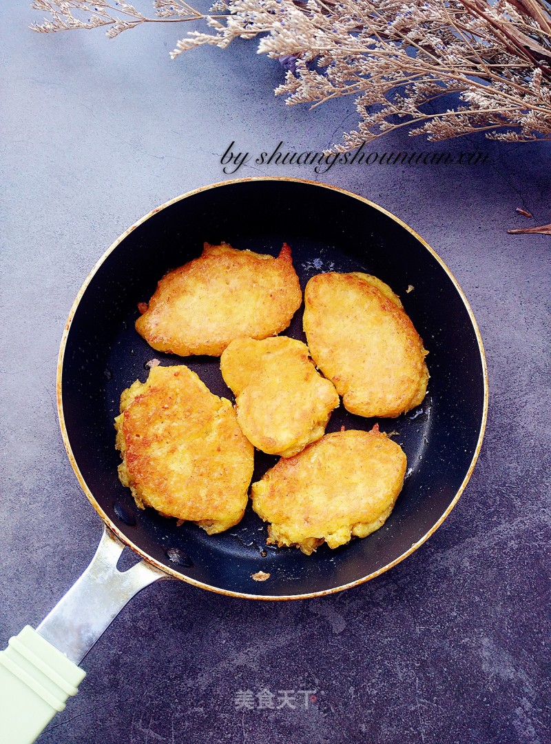 Tender Corn Graham Cakes recipe