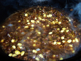 Soy Noodles with Minced Meat and Mustard recipe