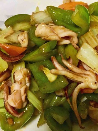Fried Squid with Yuan Pepper and Celery (dried Squid) recipe