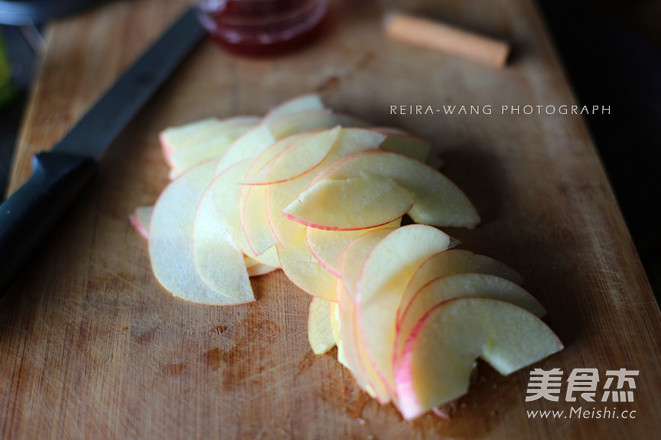 Rose Meringue Rolls recipe