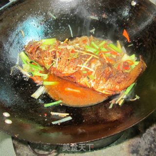 Grilled Whole Fish with Fungus and Celery recipe