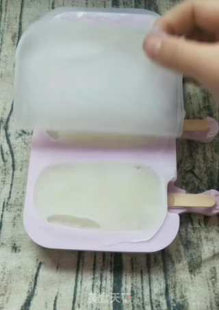 [the Recipe of Milk-flavored Old Popsicles] If You Love to Eat Old Popsicles, You Don’t Need to Go Out to Buy Them Anymore. Stir and Freeze Them, Ready in 10 Minutes! recipe