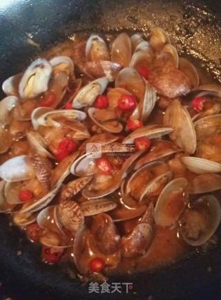 Spicy Stir-fried Flower Beetle recipe