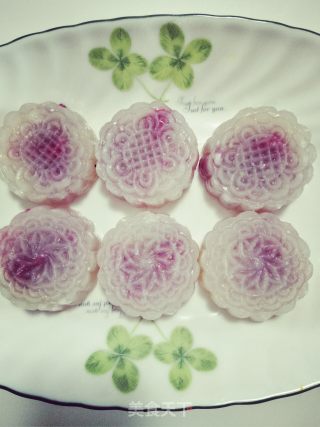 Sago Pitaya Snowy Mooncakes recipe