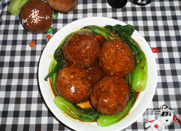 Shandong Braised Lion Head Sixi Meatballs recipe