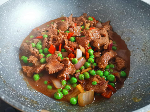 Fried Beef with Pea Kernels recipe