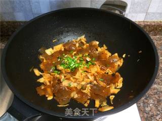 Spicy Cabbage Stir-fried Vetch recipe