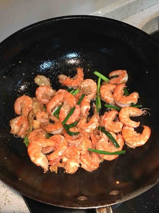 Stir-fried Garlic Shrimp with Ginger and Scallion recipe