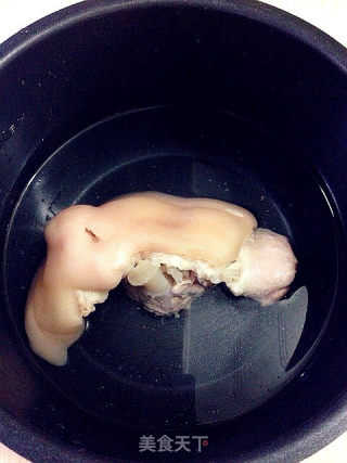 Homemade Translucent and Smooth Creative Frozen Elbow recipe