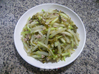 Stir-fried Pugua with Minced Meat and Pickled Vegetables recipe