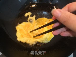 Scrambled Eggs with Pumpkin Leaves recipe