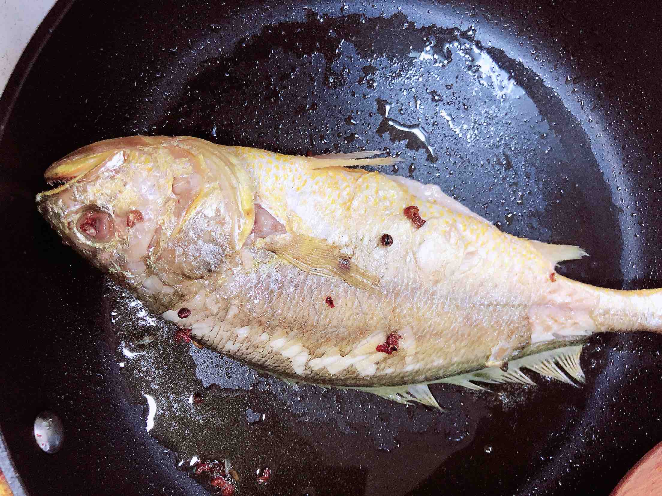 Braised Yellow Croaker in Sauce recipe