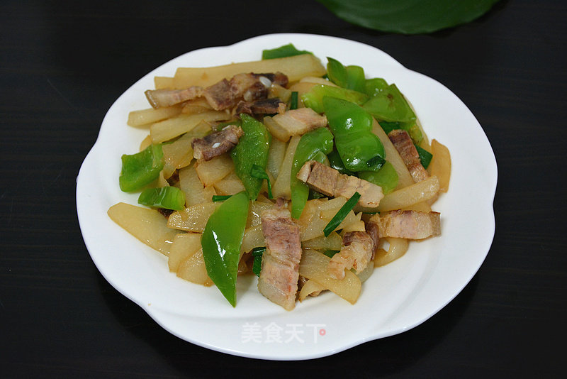 Chayote Stir-fried Pork recipe