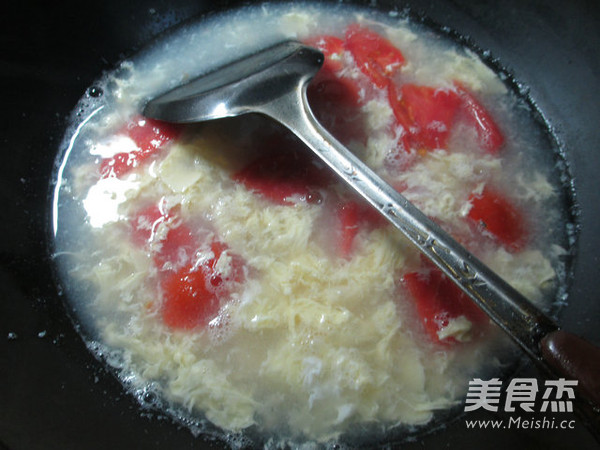 Egg, Tomato, Whip and Bamboo Soup recipe