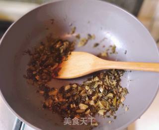 Dian-flavored Sauerkraut and Konjac Vermicelli in Clay Pot recipe