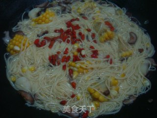 Horseshoe Popcorn Mushroom Noodle recipe